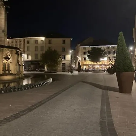 Superbe Appartement A Une Minute A Pied De La Gare Épinal Exterior foto